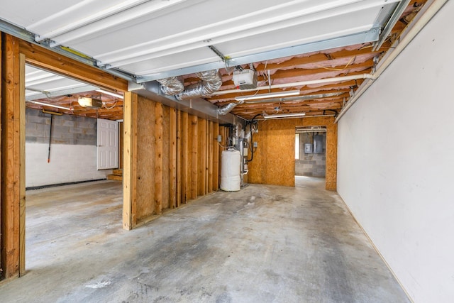 1128 Tiftonia View Rd, Chattanooga, TN 37419 - garage featuring a garage door opener