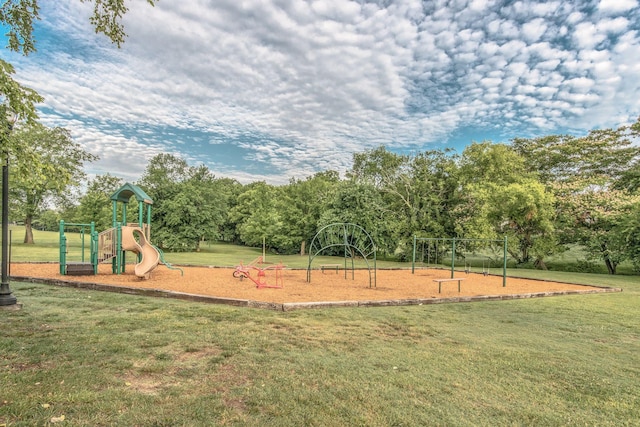 206 Stillcreek Dr, Franklin, TN 37064 - communal playground featuring a yard