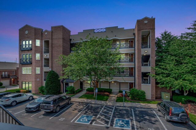301 Criddle St Unit 304, Nashville, TN 37219 - view of building exterior with uncovered parking
