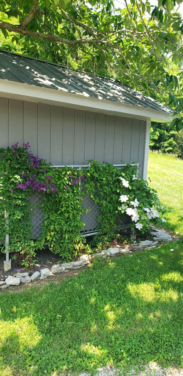 49 Je Sartain Rd, Manchester, TN 37355 - exterior view of board and batten siding