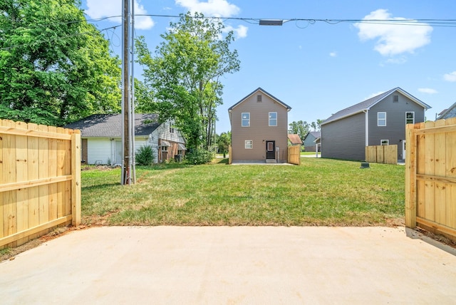 198 Cave St Unit C, Clarksville, TN 37042 - back of property with a patio area