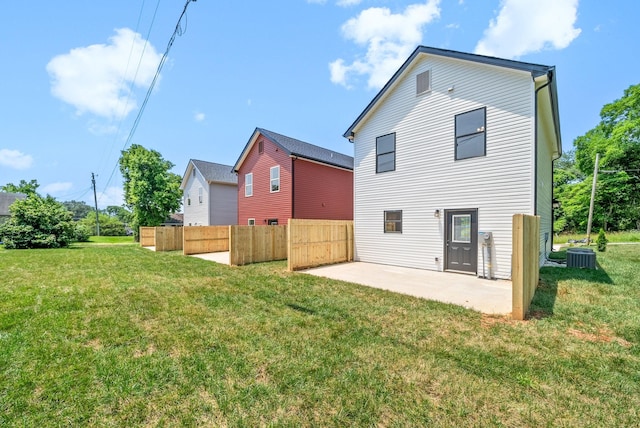 198 Cave St Unit C, Clarksville, TN 37042 - rear view of property with a patio area