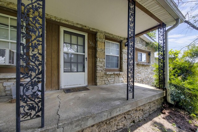 1421 Mohawk Trl, Madison, TN 37115 - view of porch