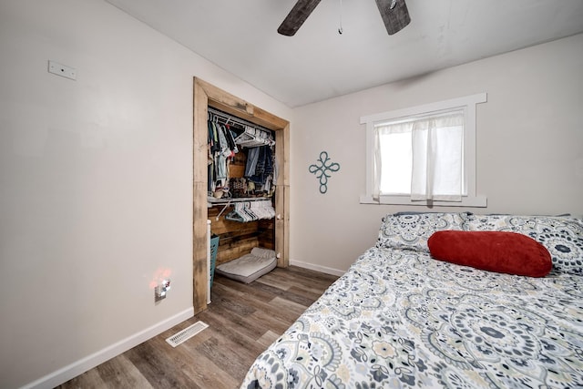3037 Tunnel Rd, Westmoreland, TN 37186 - bedroom with wood finished floors and ceiling fan