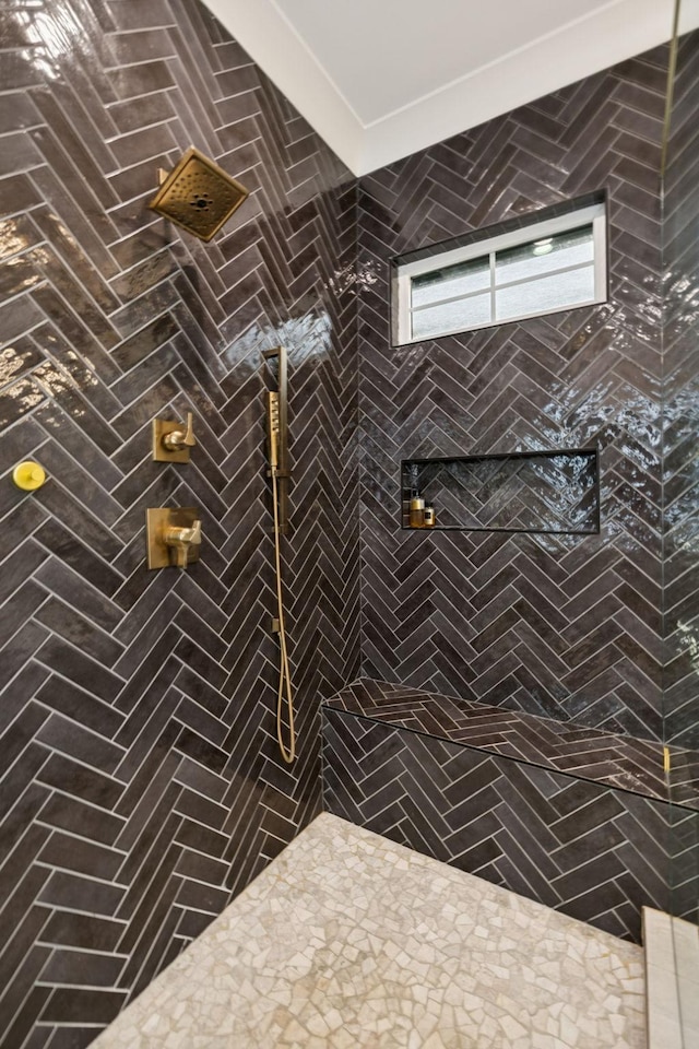 1485 Harrison Rd, Murfreesboro, TN 37128 - full bath with tiled shower