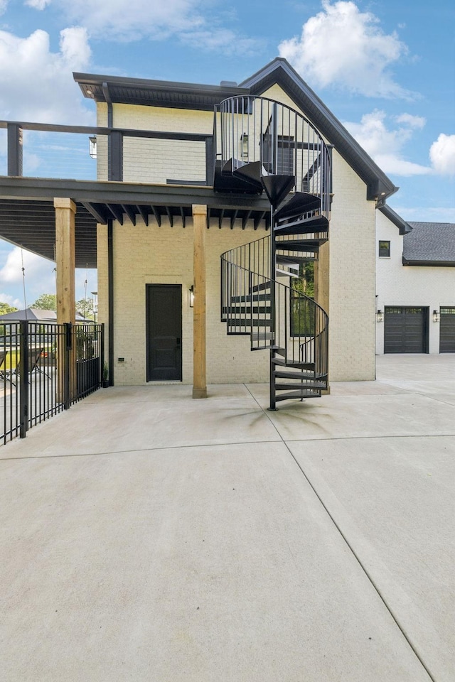 1485 Harrison Rd, Murfreesboro, TN 37128 - view of front of home with brick siding and stairway