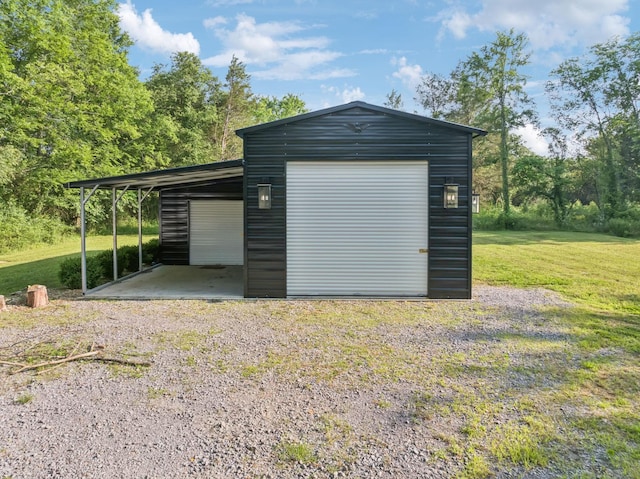 1485 Harrison Rd, Murfreesboro, TN 37128 - garage featuring a detached garage