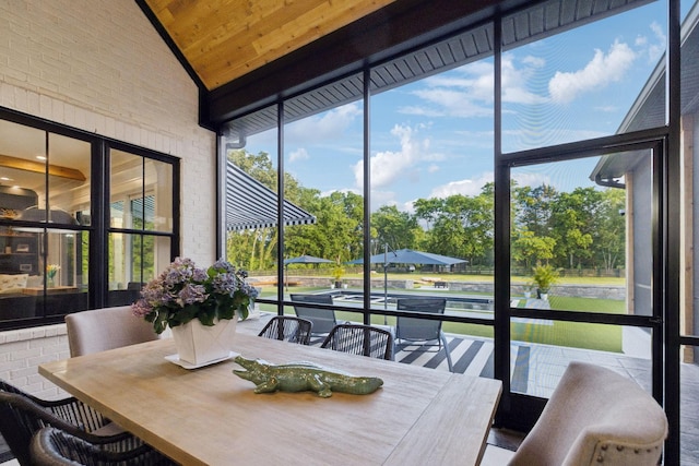 1485 Harrison Rd, Murfreesboro, TN 37128 - sunroom / solarium with lofted ceiling and outdoor dining area