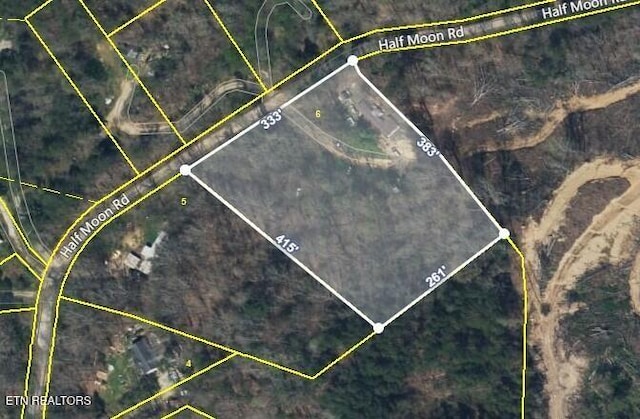 490 Half Moon Rd, Oliver Springs, TN 37840