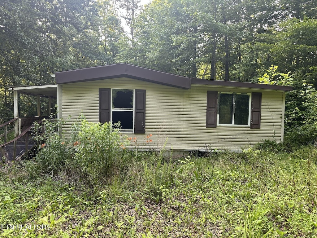 490 Half Moon Rd, Oliver Springs, TN 37840