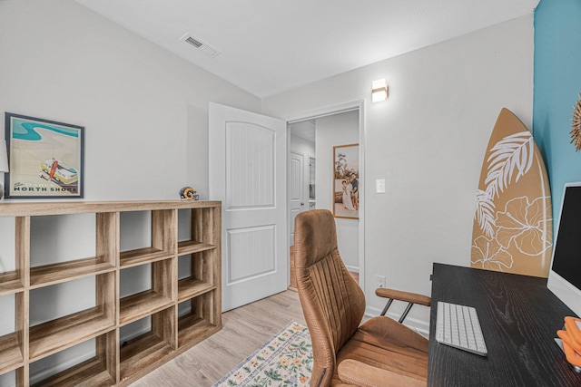 134 Chisum Ct, Clarksville, TN 37043 - office featuring light wood-style flooring