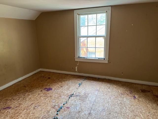 421 Hickman St, Columbia, TN 38401 - bonus room with baseboards and lofted ceiling