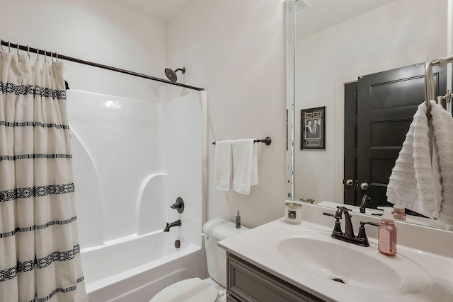 215 Ernest Dr, Lebanon, TN 37087 - bathroom with shower / bath combo with shower curtain and vanity