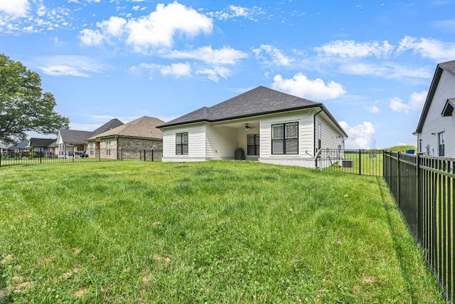 1055 Wittys Way, Clarksville, TN 37043 - back of property featuring a ceiling fan and a fenced backyard