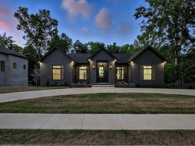 2549 Everwood Ct, Clarksville, TN 37043 - photo 3