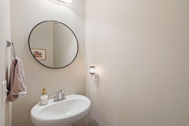 341 Lola Ln, Cottontown, TN 37048 - bathroom featuring a sink