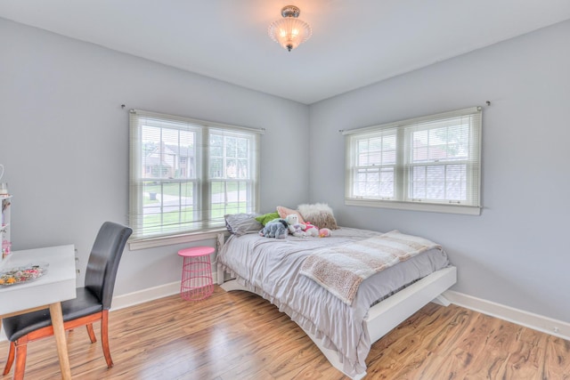 101 Spring Creek Trl, Hendersonville, TN 37075 - bedroom with baseboards and wood finished floors