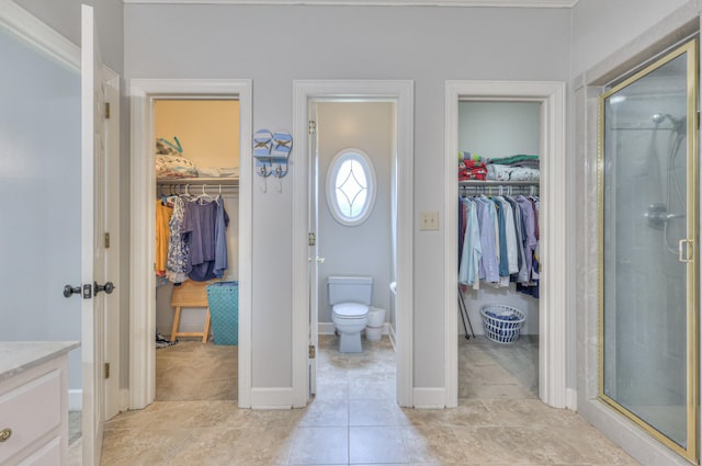 101 Spring Creek Trl, Hendersonville, TN 37075 - full bath with a walk in closet, vanity, a shower stall, and tile patterned floors