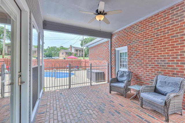 101 Spring Creek Trl, Hendersonville, TN 37075 - fenced backyard featuring ceiling fan and a patio