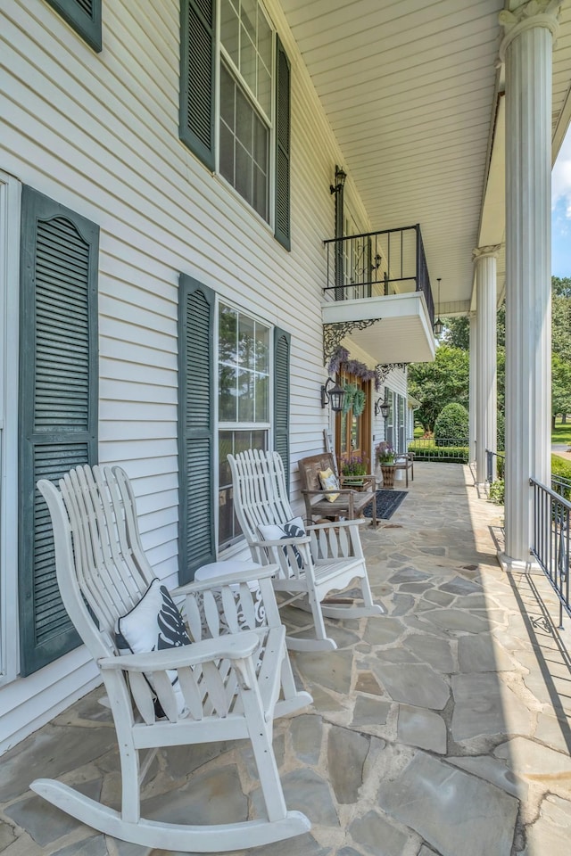 2600 Clanton Rd, Lawrenceburg, TN 38464 - view of patio / terrace