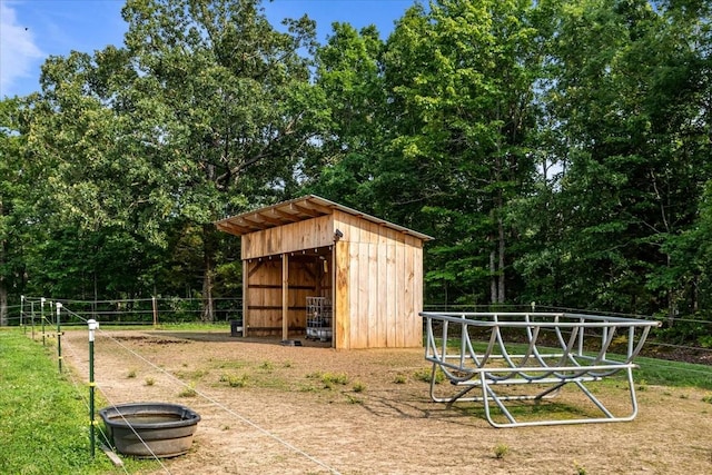 5455 Bales Rd, Cunningham, TN 37052 - view of stable
