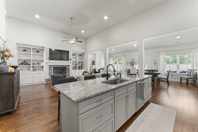 239 Mcclaran Pl, Murfreesboro, TN 37129 - kitchen featuring dishwasher, recessed lighting, ceiling fan, dark wood-style floors, and an island with sink