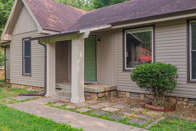 524 Inver Ln, Clarksville, TN 37042 - doorway to property featuring roof with shingles