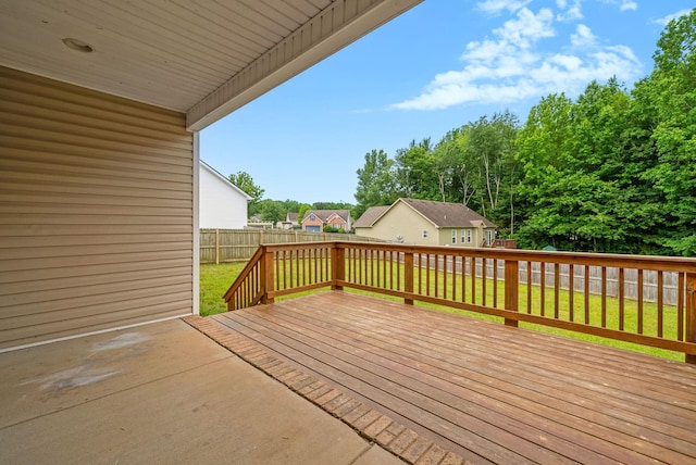 405 Chestnut Grove Way, Clarksville, TN 37042 - wooden deck featuring a fenced backyard
