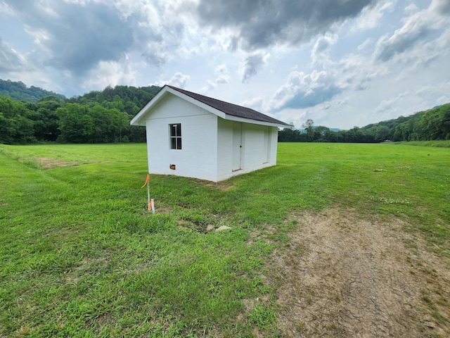 1036 Old Bottom Rd, Lafayette, TN 37083 - view of outdoor structure with a view of trees