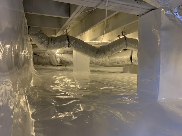1741 Apache Way, Clarksville, TN 37042 - inside crawl space