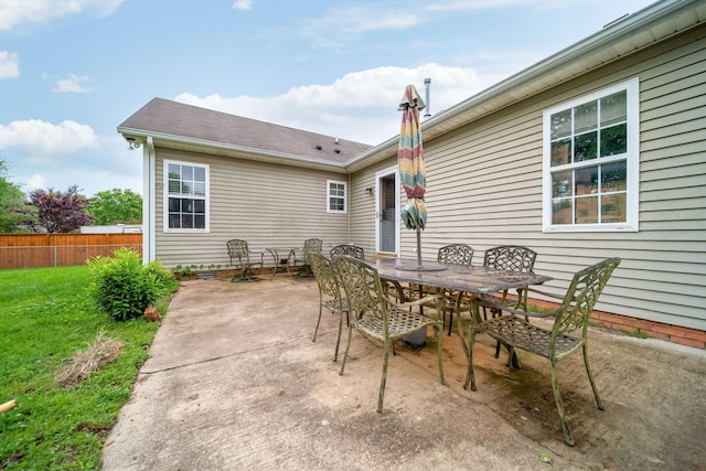 536 Deer Path, Gallatin, TN 37066 - view of patio with outdoor dining area