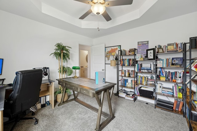 2968 Kirkwood Rd, Clarksville, TN 37043 - carpeted office space featuring a tray ceiling and ceiling fan