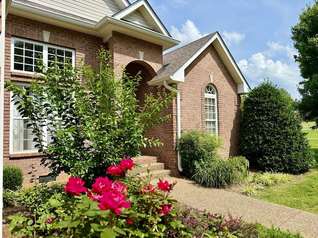 740 N Palmers Chapel Rd, White House, TN 37188 - view of exterior entry featuring brick siding