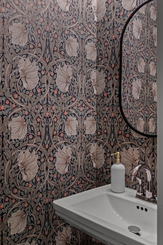 4896 Bethesda Rd, Thompsons Station, TN 37179 - half bath with a sink