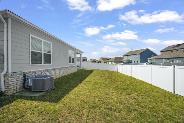 2028 Tate Farm Ln, White House, TN 37188 - fenced backyard featuring a residential view