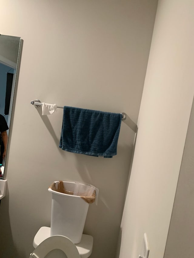 2500 Haskell Dr, Antioch, TN 37013 - bathroom with toilet