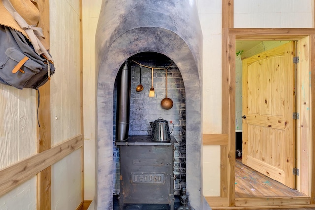 997 W 12th St, Chickamauga, GA 30707 - wine area with a wood stove
