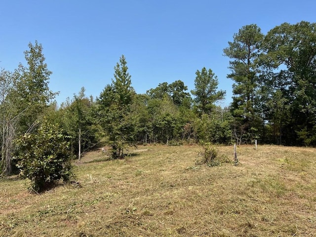 211 Little House Rd, Camden, TN 38320