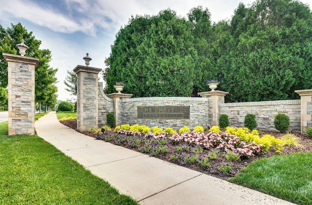 1542 Amesbury Ln, Franklin, TN 37069 - community sign with a lawn