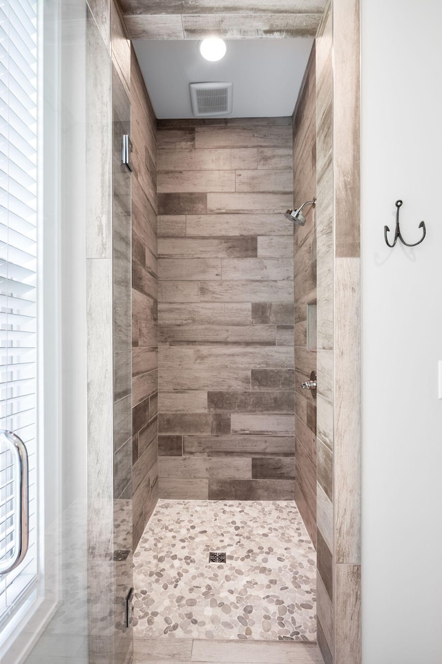 1542 Amesbury Ln, Franklin, TN 37069 - bathroom featuring a shower stall