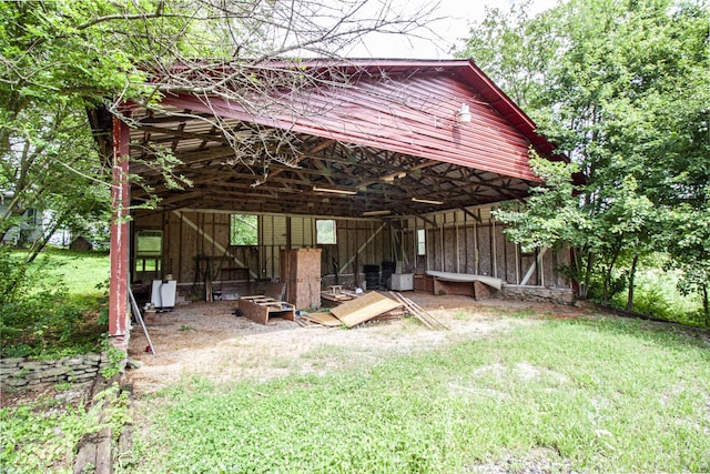 431 Haddon Ln, Winchester, TN 37398 - view of pole building with a yard