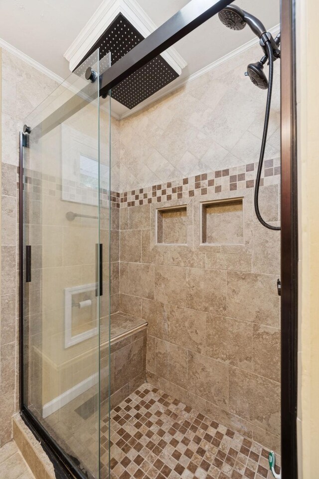 415 Porter Cir, Columbia, TN 38401 - full bath with crown molding and a shower stall
