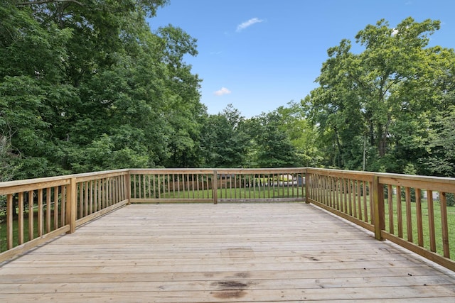 415 Porter Cir, Columbia, TN 38401 - view of wooden terrace