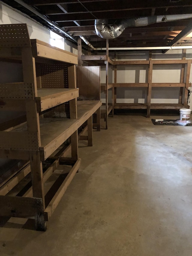 233 W Chestnut St, Puryear, TN 38251 - view of unfinished below grade area