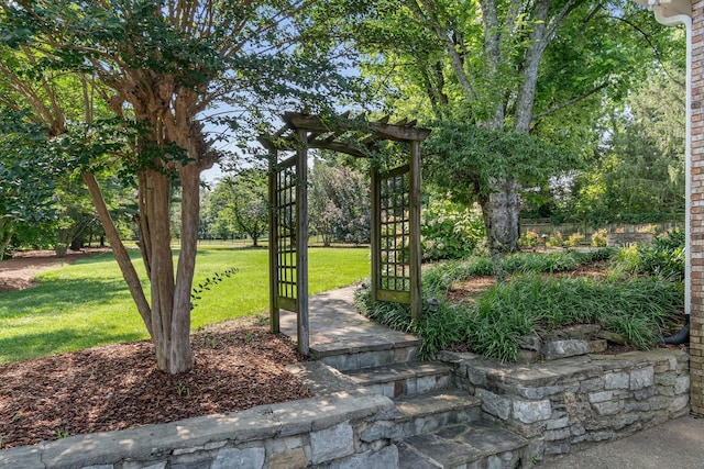 1111 Chickasaw Dr, Brentwood, TN 37027 - view of grassy yard featuring view of scattered trees
