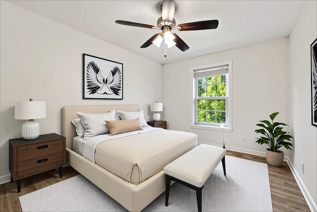 853 Hornbuckle Rd, Clarksville, TN 37043 - bedroom with wood finished floors and ceiling fan