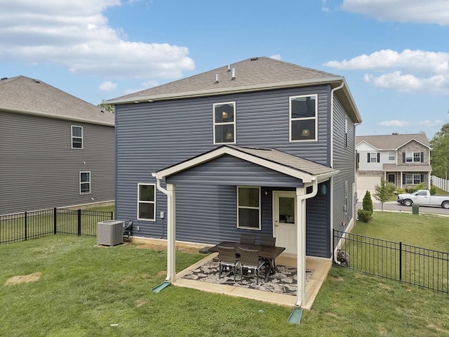 3276 Holiday Ln, Columbia, TN 38401 - rear view of house featuring a fenced backyard and a patio
