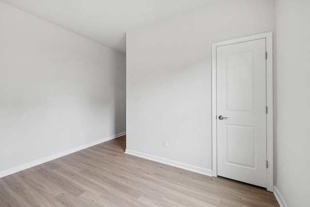 3276 Holiday Ln, Columbia, TN 38401 - empty room featuring light wood-type flooring and baseboards