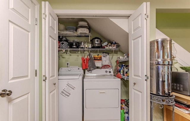 730 Carlew Rd, Waynesboro, TN 38485 - laundry room featuring washing machine and clothes dryer