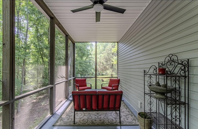 730 Carlew Rd, Waynesboro, TN 38485 - sunroom / solarium featuring a ceiling fan